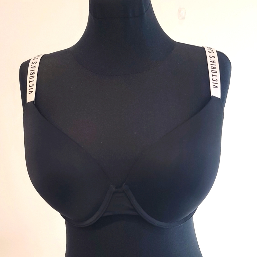 Victoria's secret black t-shirt lightly lined demi bra ,  32DD
